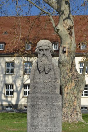 Пам'ятник Йогану Гутенбергу (м.Майнц, Німеччина, 2012 р.)