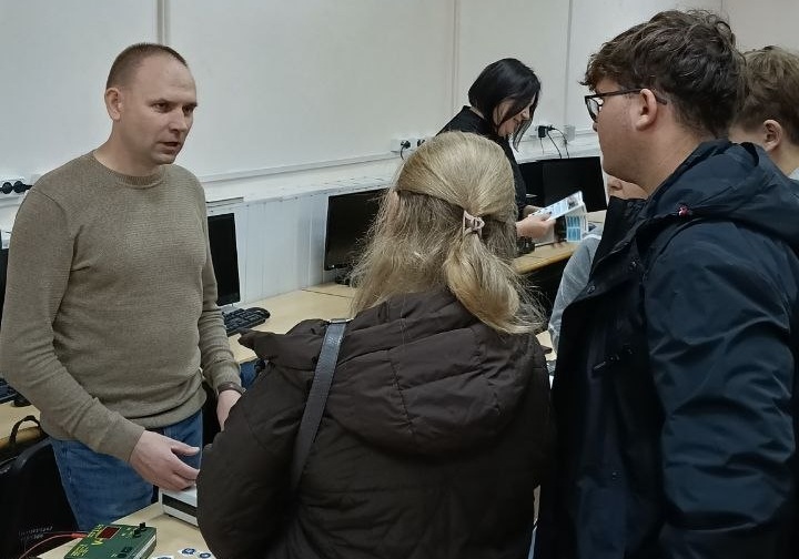 Участь кафедри ЕЗПФ у Дні відкритих дверей СумДУ